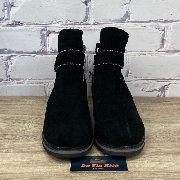 Blondo "Vital" waterproof black suede booties - Picture 2 of 9